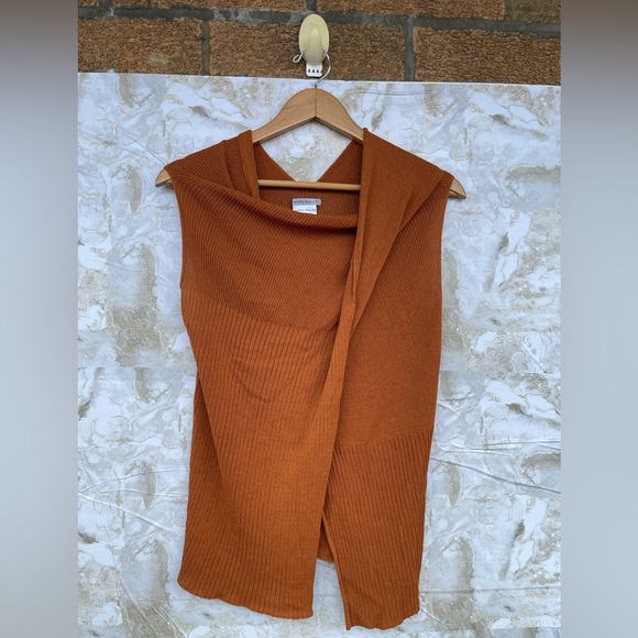 Sarah Pacini Sleeveless Sweater Vest – Rust Orange Knit, One Size (17″ P2P) - Picture 1 of 6